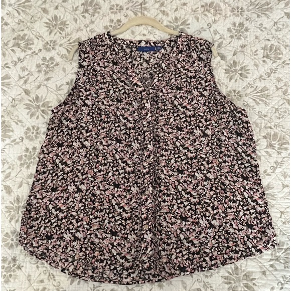 Apt. 9 Black/Pink/White Floral V-neck Tank - EUC - Picture 4 of 14